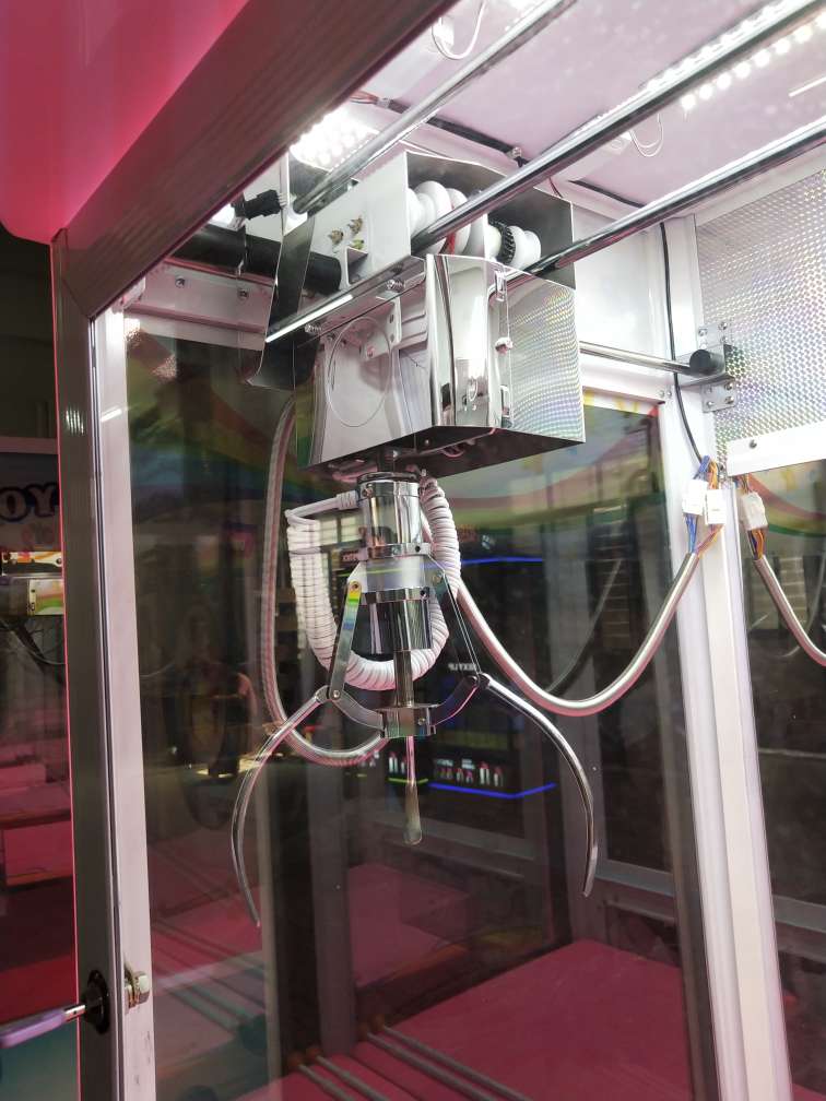 crazy toy 2 claw machine