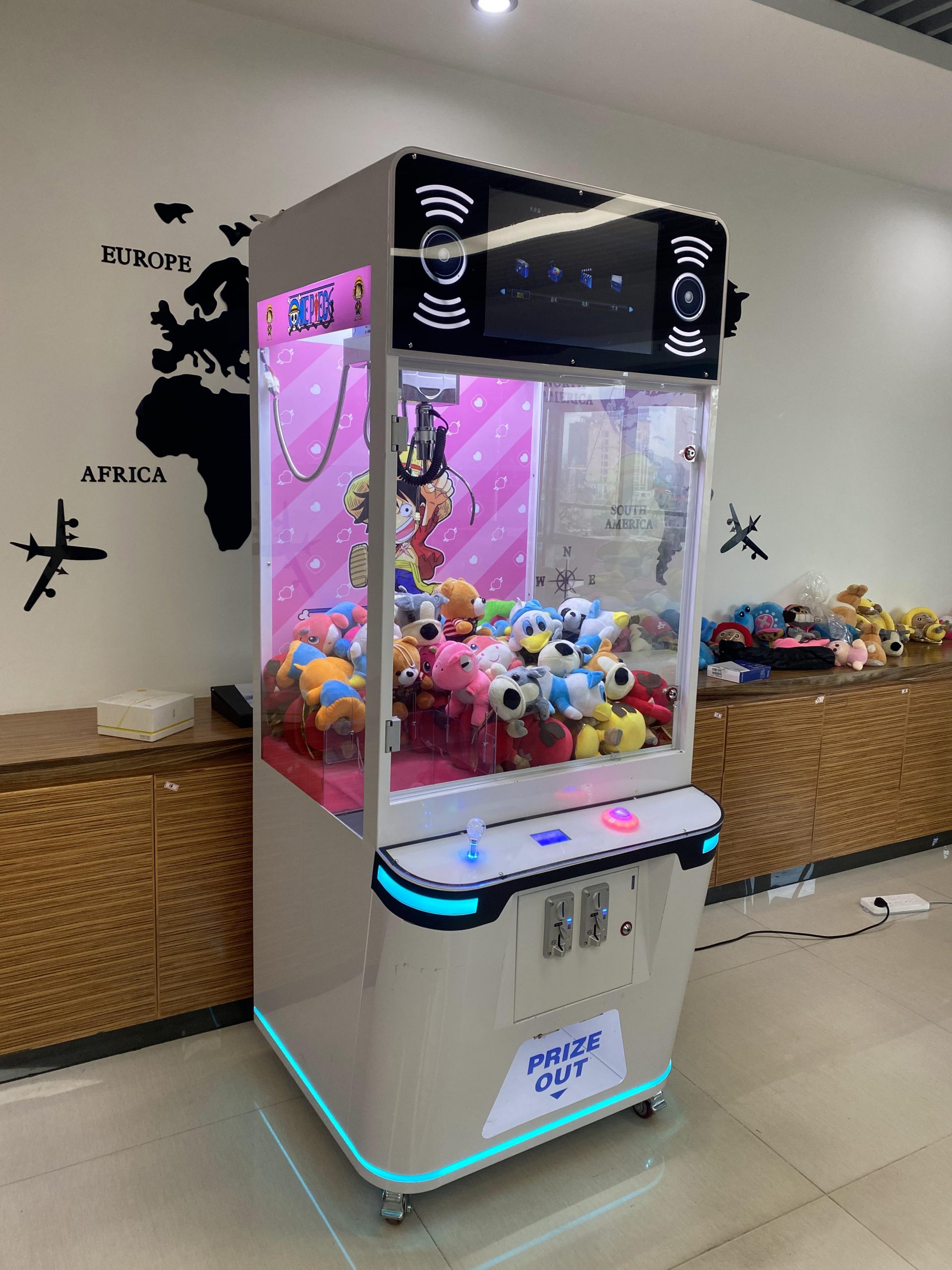 crane claw machine toy
