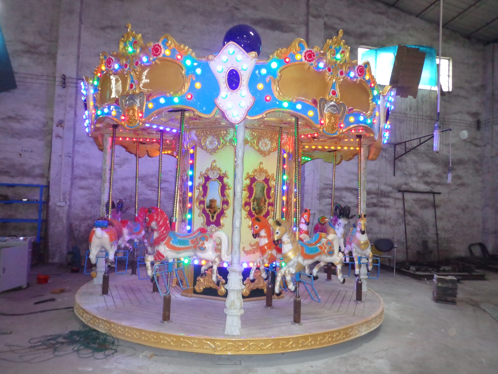 Earn money park attractions 12 seats luxury merry go round