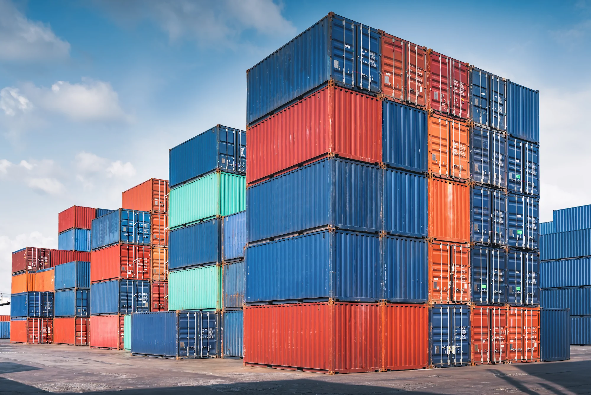 Shipping Cost PLUMMET, Catch The Best Procurement Time