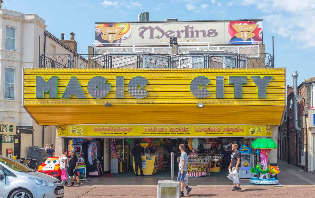 Classic and Popular Game Center in UK, Come to play?