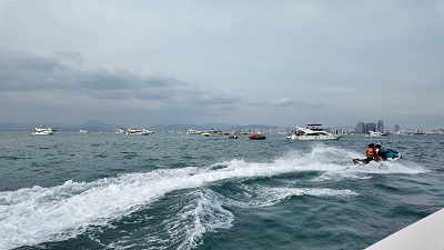 A Memorable Year-End Team Trip to Sanya: Bonding by the Sea