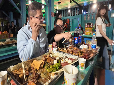 A Memorable Year-End Team Trip to Sanya: Bonding by the Sea